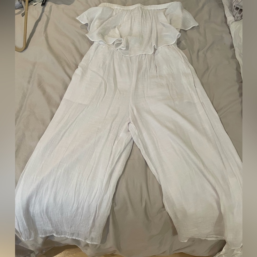 WHite strapless romper